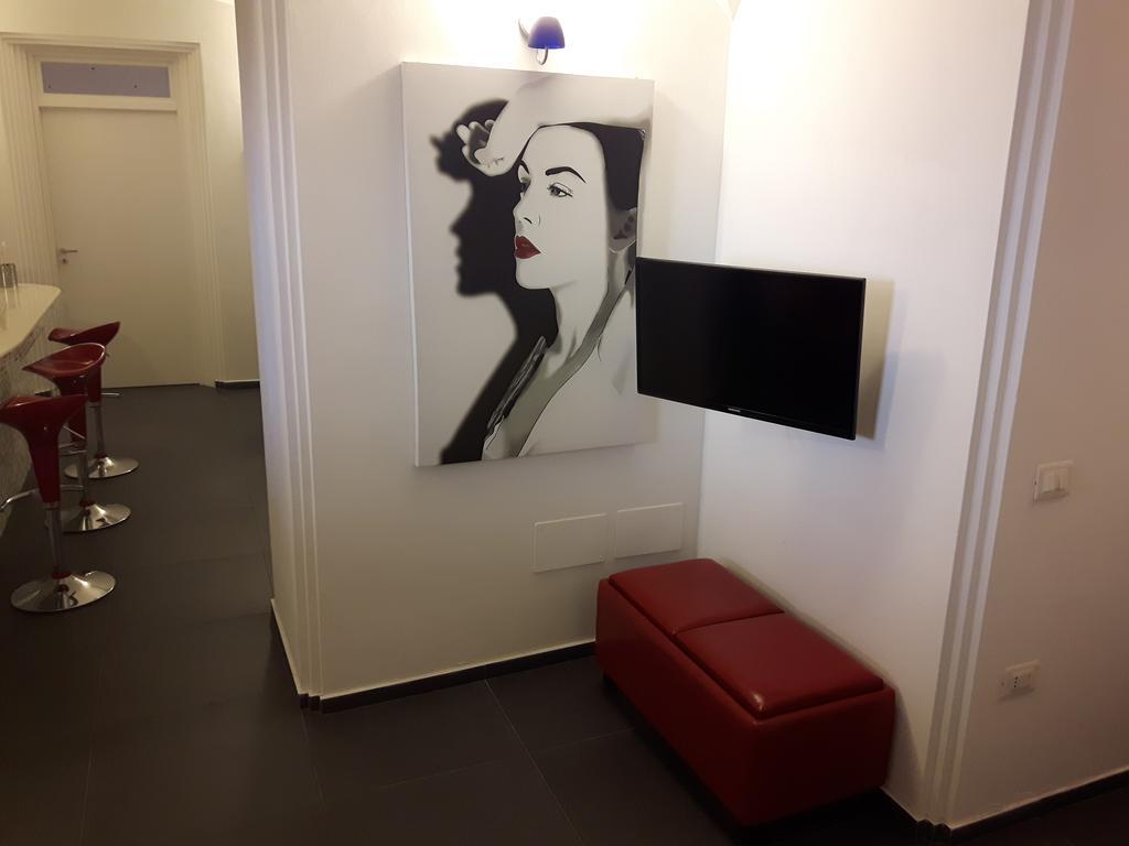 A Un Passo Dal Massimo Appartement Palermo Buitenkant foto